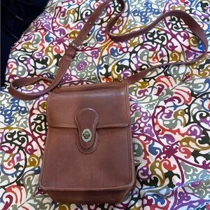Vtg Coach Tan Leather Messenger Bag